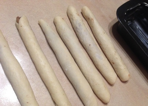 1. Этап. Леопардовый бриошь: 12. В итоге получается 7 вот таких колбасок.