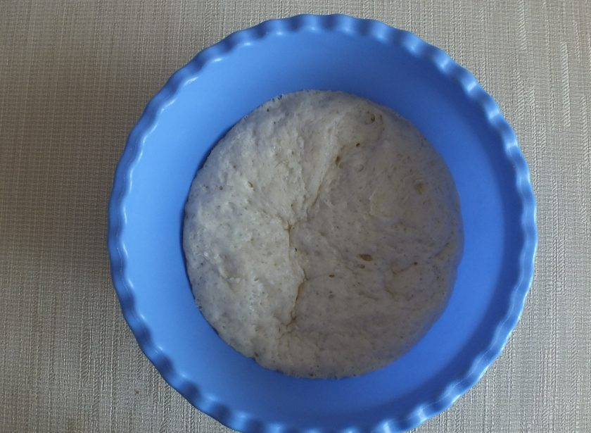 1. Этап. Выборгская сдоба: По истечении времени середина опары должна слегка опасть.