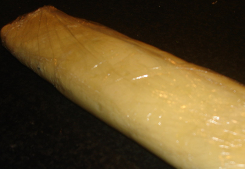 1. Этап. Рулет с зеленью: 3. Сворачиваем тугим рулетом, отправим в холодильник на 2-3 часа.