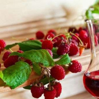 Рецепт малинового вина