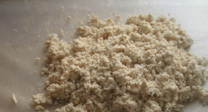 1. Этап. Лаваш с курицей: Отварное куриное филе измельчаем при помощи блендера.