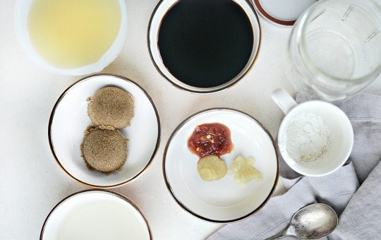 1. Этап. Соус из соевого соуса: 1. Вот такой набор ингредиентов мы будем использовать.