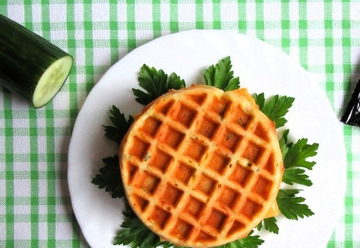 1. Этап. Томатно-сырный сэндвич с фасолью: Подавайте к столу.