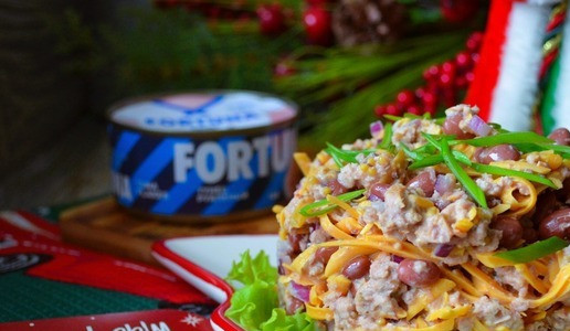 1. Этап. Фасолевый салат с тунцом 5 Минут: Подать к столу, удалив кольцо.