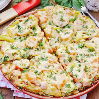 Картофельная запеканка на сковороде