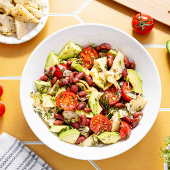 Салат с артишоками и авокадо