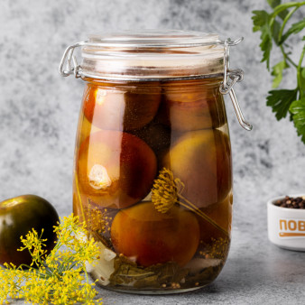 Черные помидоры в банках на зиму