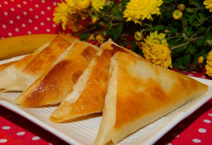 1. Этап. Творожно-банановые бутерброды в лаваше: Немного остудите и угощайтесь. Приятного чаепития!