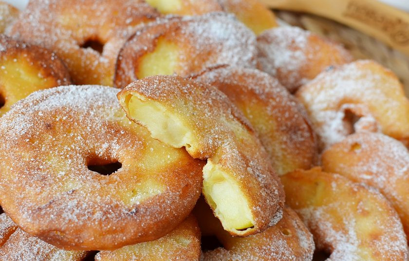 1. Этап. Яблочные пончики: Приятного аппетита!