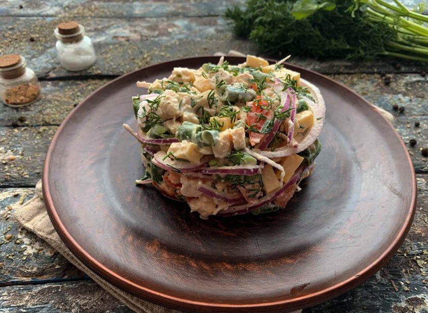 1. Этап. Салат из стручковой фасоли с мясом: Салат из стручковой фасоли с мясом готов. Приятного аппетита!