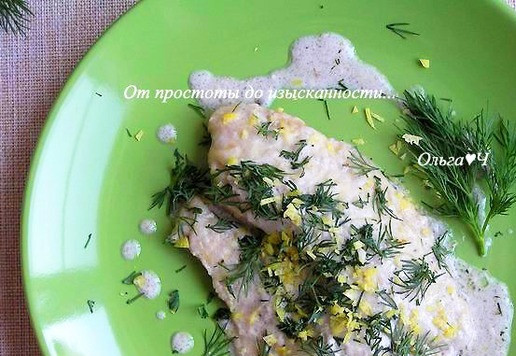 1. Этап. Тилапия в кокосово-лимонном соусе: Готовую рыбку переложите на тарелку, полейте образовавшимся соусом, посыпьте рубленным укропом и цедрой лимона.