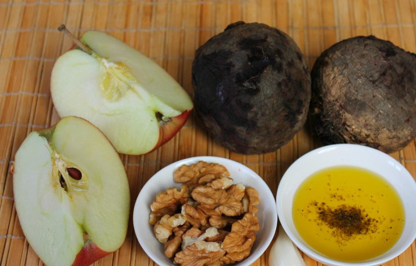 1. Этап. Свекольная икра с яблоком: Подготовим ингредиенты.