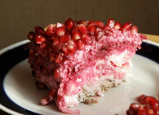 1. Этап. Салат с говядиной и гранатом: Приятного аппетита!