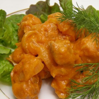 Мясо, тушенное в сметане