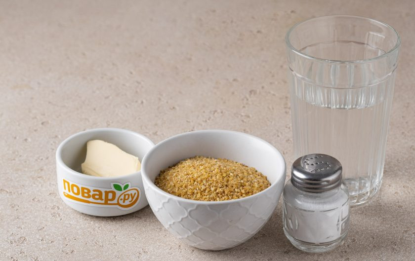 1. Этап. Пшеничная каша на воде в мультиварке: Подготовьте все ингредиенты.