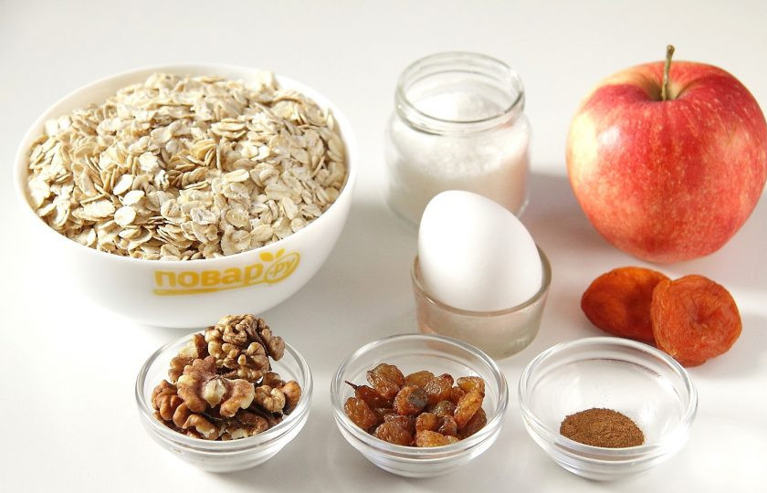 1. Этап. Овсяная запеканка с яблоком: Подготовьте все ингредиенты.