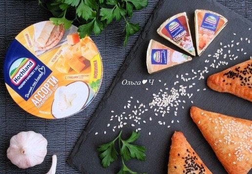 1. Этап. Творожные пирожки с сыром Ассорти: Остудите на решетке.