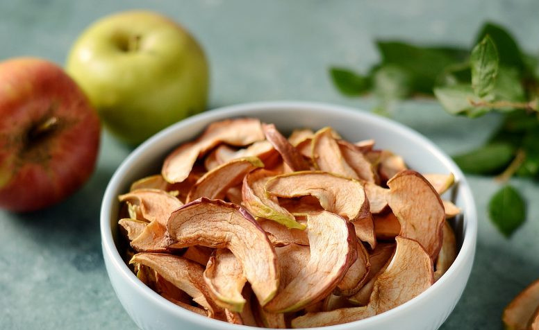 1. Этап. Сушеные яблоки в мультиварке: Сушеные яблоки в мультиварке готовы. Храните их в плотно закрытой стеклянной банке.