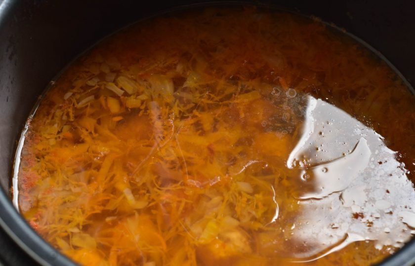 1. Этап. Щи с фрикадельками в мультиварке: Варите борщ на режиме 