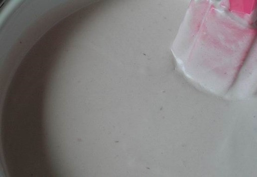 1. Этап. Клубнично-мятное мороженое: Перемешайте.