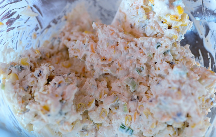 1. Этап. Соус из жареной кукурузы: 5. Подавайте соус из жареной кукурузы вместе с тостами.