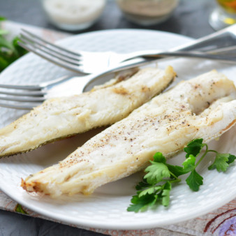 Хек с лимоном в духовке