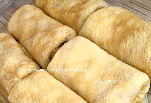 1. Этап. Блинчики Кармен: Аккуратно заверните и уложите в смазанную маслом форму для выпечки.