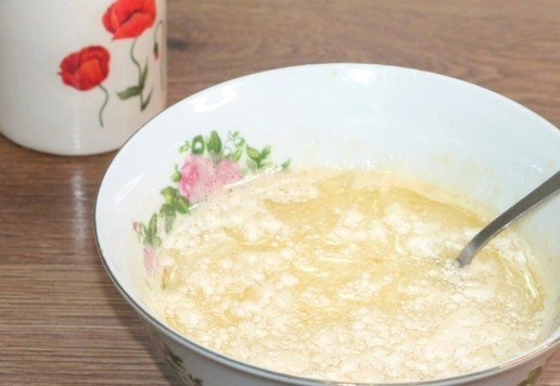 1. Этап. Пирог с кремом и мелкими ягодами: 3... и кефир 100 мл.