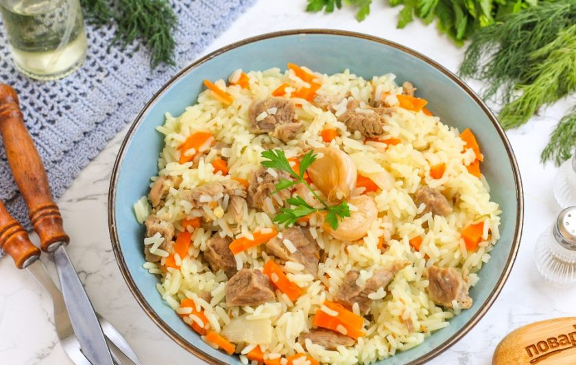 1. Этап. Плов в пароварке: Ароматный плов готов — выложите его в тарелки или пиалы и позовите к столу родных, друзей. Приятного вам аппетита!