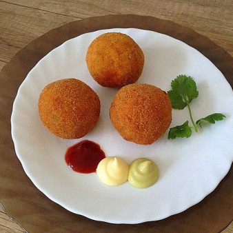 Аранчини из кускуса с цукини и моцареллой