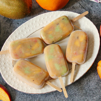 Фруктовый лед на палочке