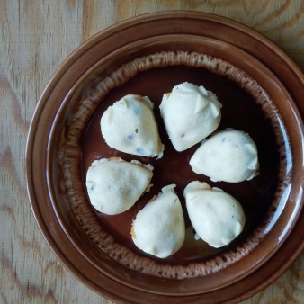 Шоколадные конфеты с абрикосами