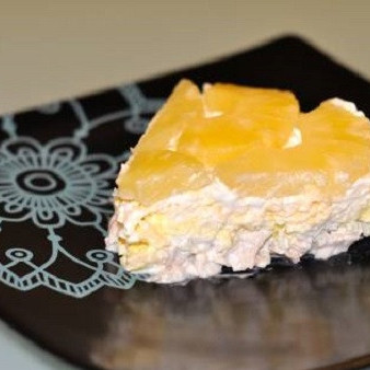 Салат нежный с ананасом и курицей