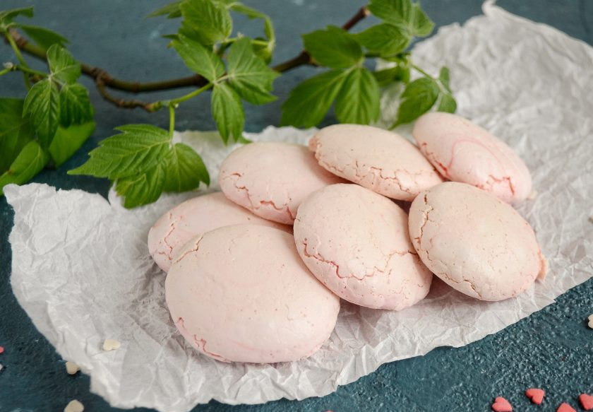 1. Этап. Безе из аквафабы: Безе из аквафабы готово, приятного аппетита!