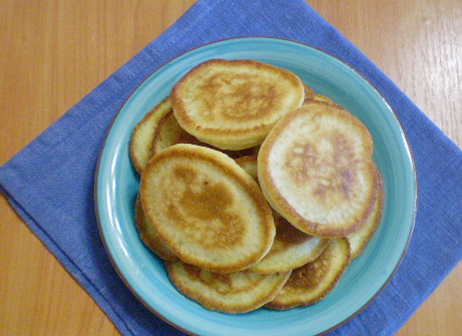 1. Этап. Оладьи на кислом кефире: Оладьи на кислом кефире готовы. Приятного!