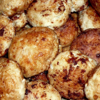 Рыбные котлеты из щуки с салом