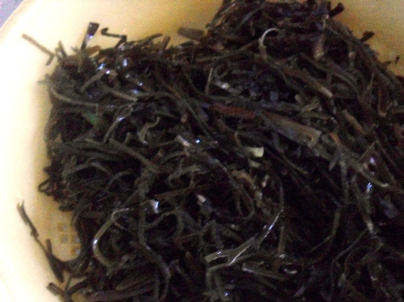 1. Этап. Салат Морской: Сухую морскую капусту замочите на час в воде, затем отварите в течение 40 минут. Либо возьмите свежую.