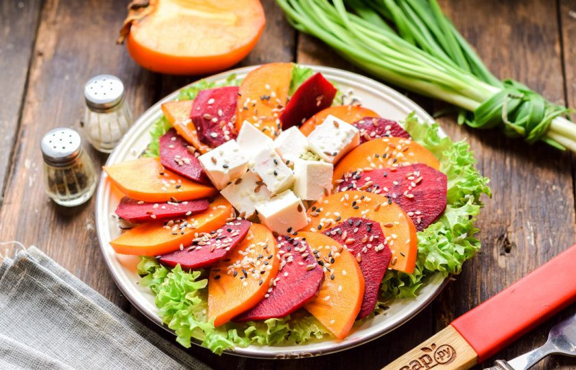 1. Этап. Салат с хурмой и свеклой: Приятного аппетита!