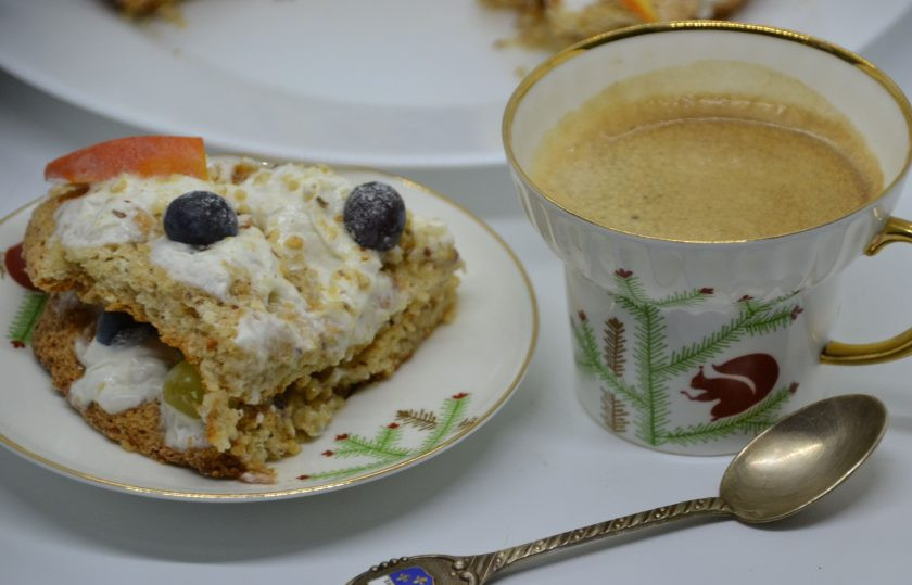 1. Этап. Дакуаз: Такой десерт необыкновенно хорош с кофе!