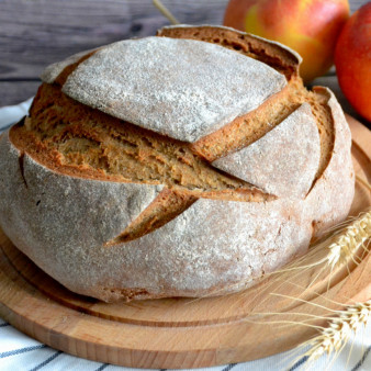 Ржаной яблочный хлеб
