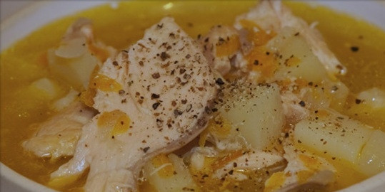 1. Этап. Суп из семги: Теперь посыпаем молотым перцем. Суп готов! Приятного аппетита.