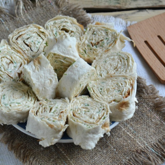 Лаваш с сыром и укропом