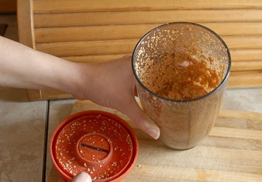 1. Этап. Тхина: 3. У вас получится однородная коричневая масса.