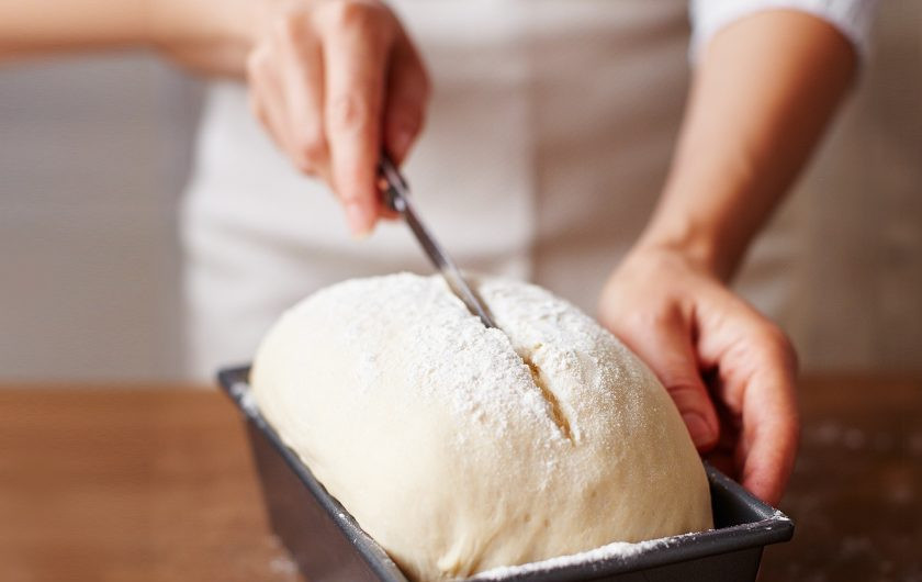 1. Этап. Хлеб Кирпичик: 4. Выпекайте хлеб в прямоугольной форме при температуре 200 градусов в течение 20-30 минут. Приятного аппетита!