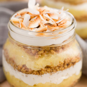 Piña Colada Pie in a Jar