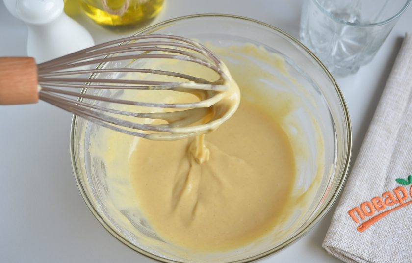 1. Этап. Кукурузные оладьи Тириона: 6. Тесто готово, консистенция средней густоты.