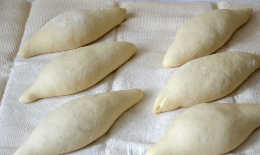 1. Этап. Булочки Римские чириолы: После расстойки будущие булочки выглядят следующим образом.