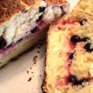 Рулет со смородиной