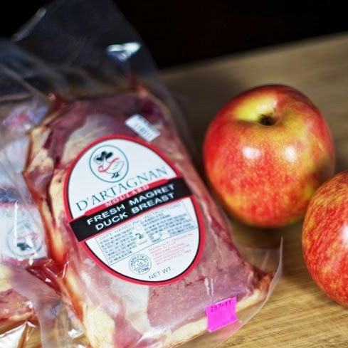 1. Этап. Тушеное мясо утки с яблоками: Подготовим ингредиенты.