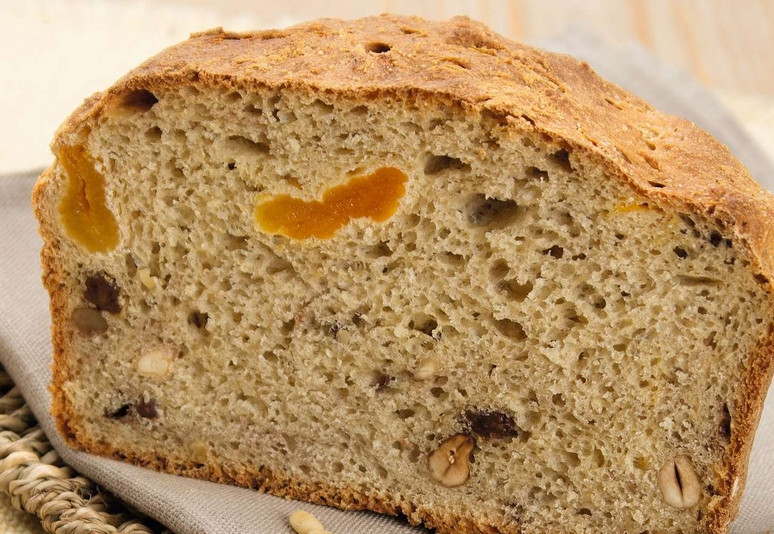 1. Этап. Хлеб с сухофруктами в духовке: Приятного аппетита!